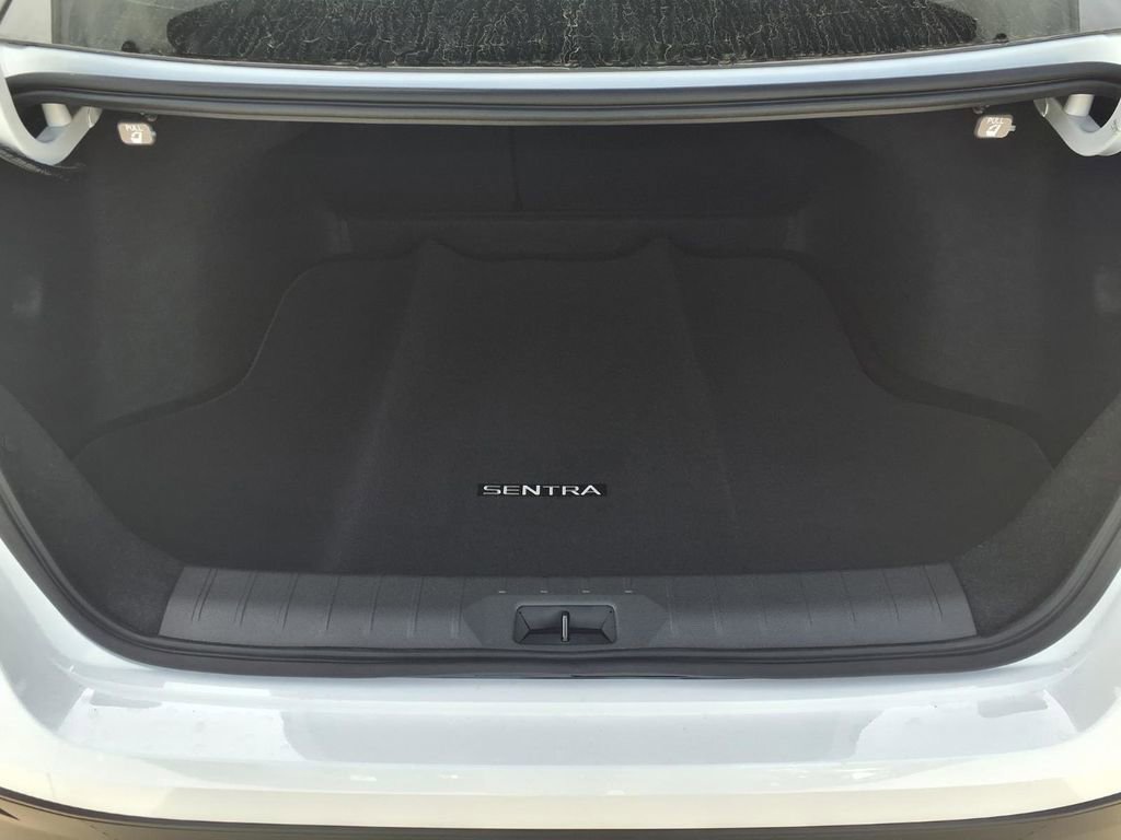 New 2026 Nissan Sentra SV w/ SV Convenience Package FWD image 10