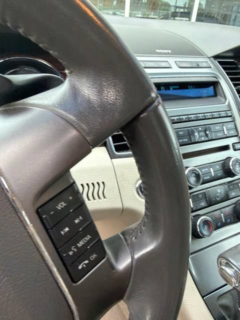 Used 2010 Ford Taurus Limited FWD image 15