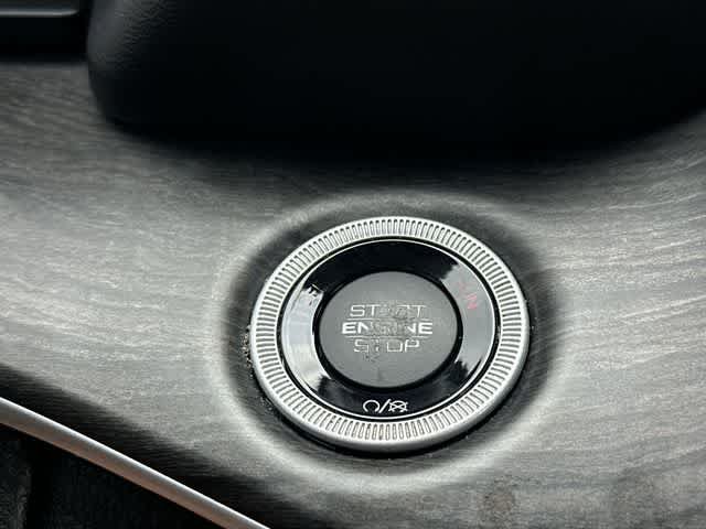 Used 2023 Jeep Grand Cherokee Limited AWD/4WD image 10