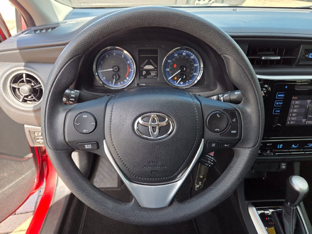 Certified 2018 Toyota Corolla LE FWD image 28