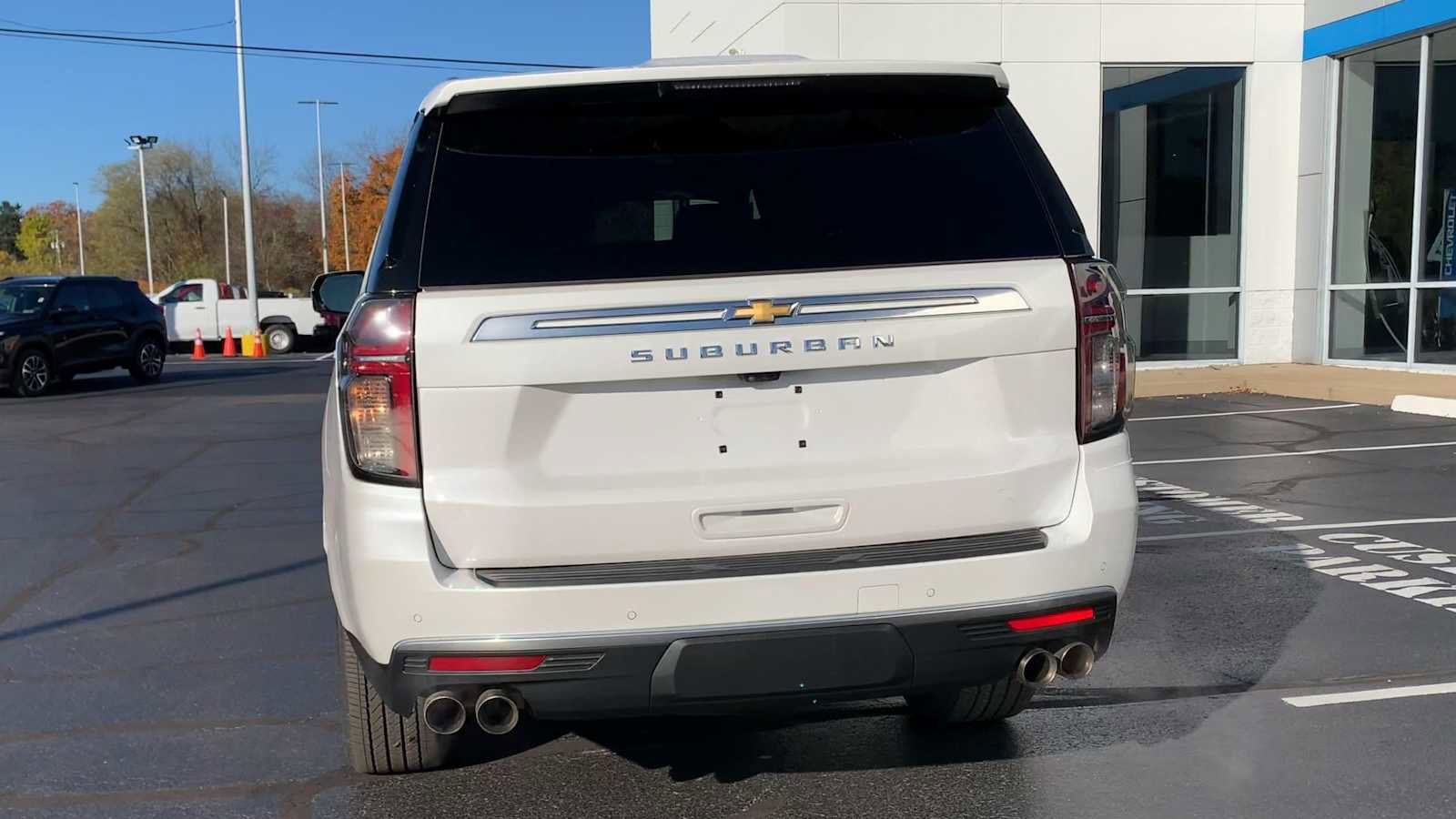 Certified 2023 Chevrolet Suburban High Country image 7