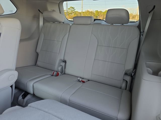 New 2026 Buick Enclave Avenir w/ Super Cruise Package FWD image 16