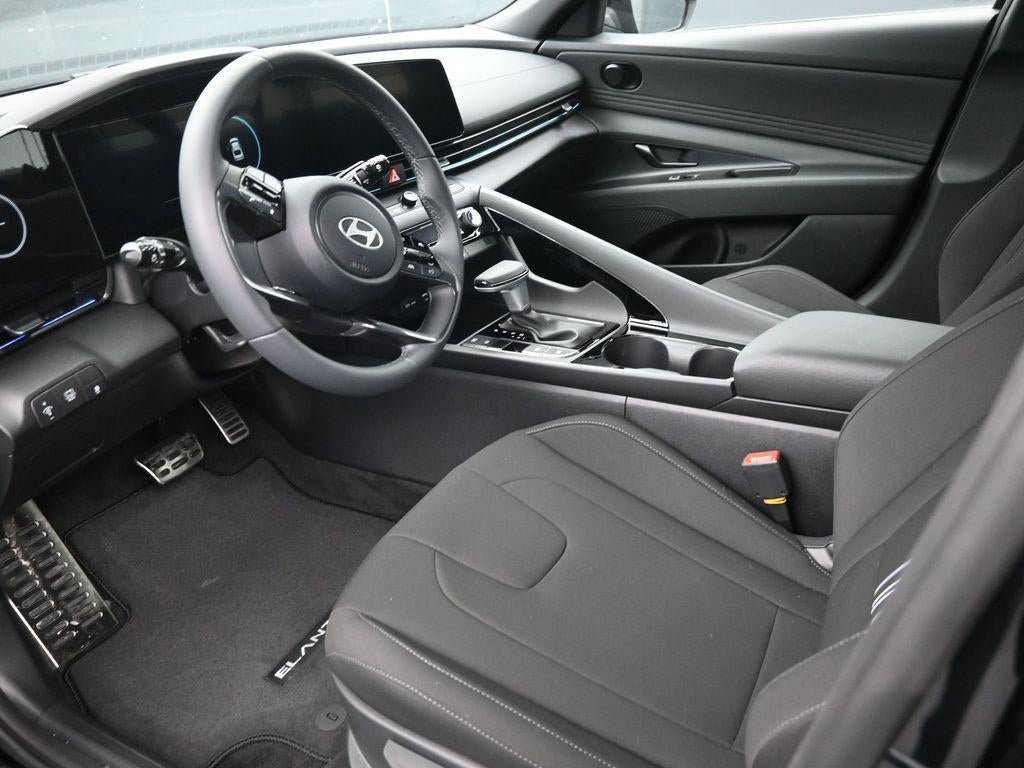 New 2026 Hyundai Elantra SEL FWD image 9