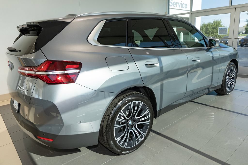 New 2026 BMW X3 xDrive30i w/ Premium Package AWD/4WD image 16