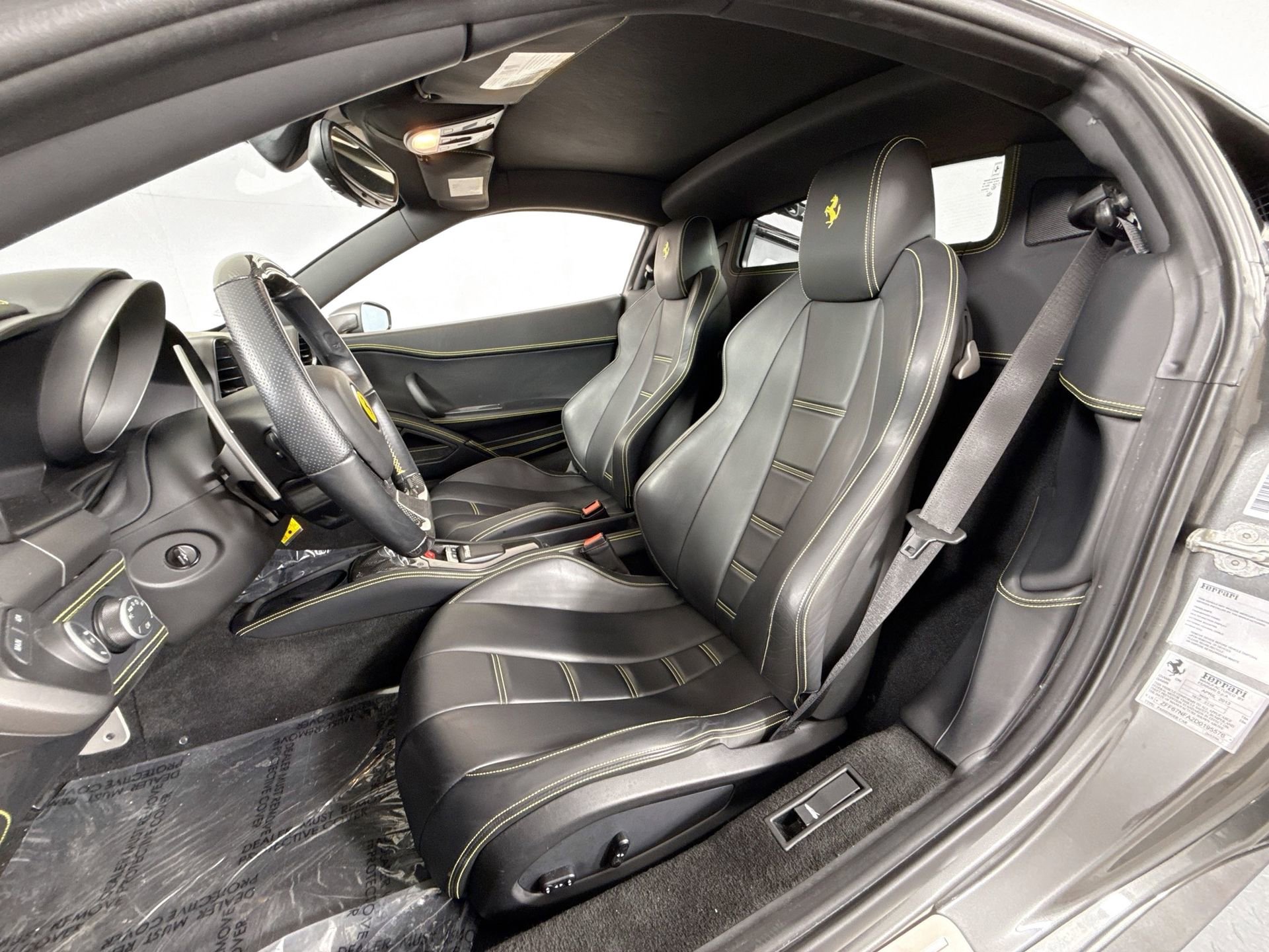 Certified 2013 Ferrari 458 Italia Coupe RWD image 9