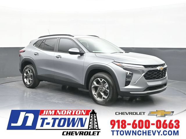 New 2026 Chevrolet Trax LT w/ Sunroof Package FWD image 1