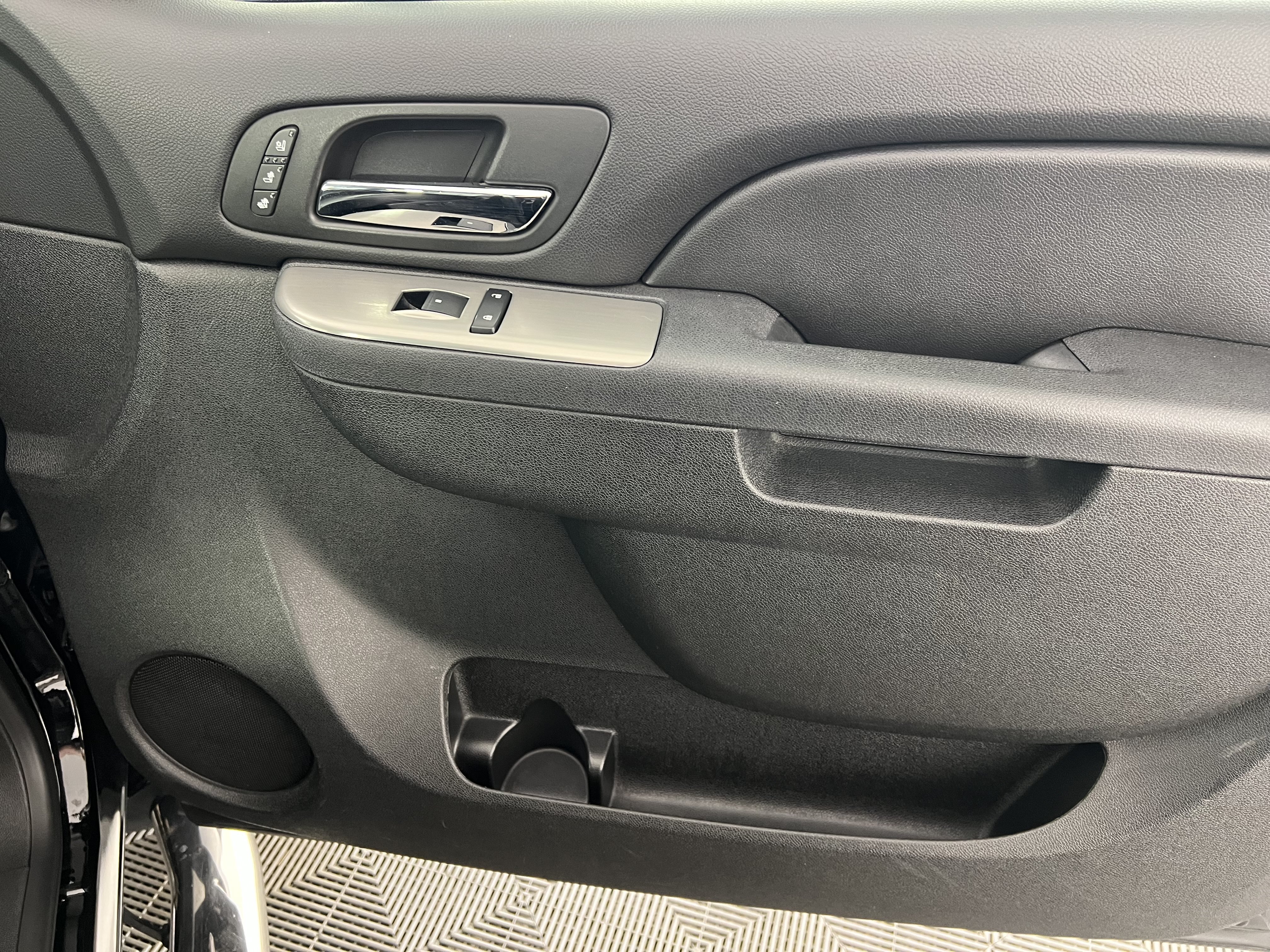 Used 2012 Chevrolet Silverado 2500 LTZ w/ LTZ Plus Package AWD/4WD image 24