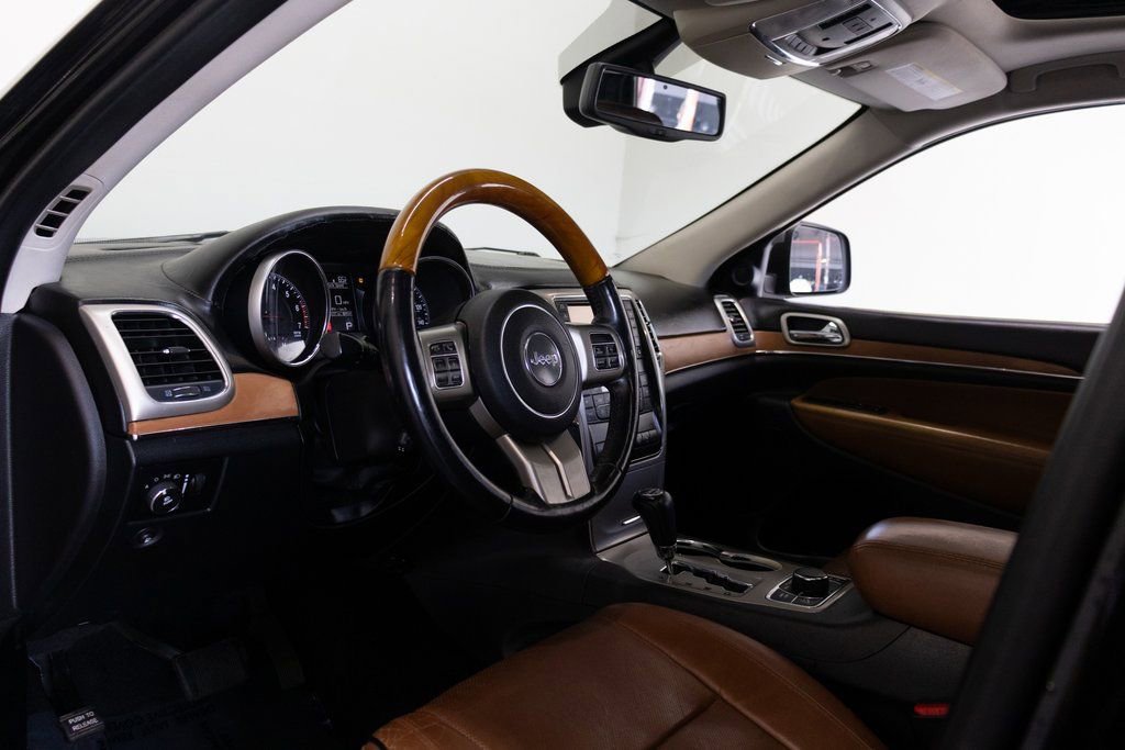 Used 2012 Jeep Grand Cherokee Overland image 17