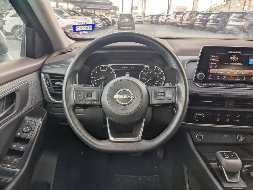 Used 2023 Nissan Rogue S image 16