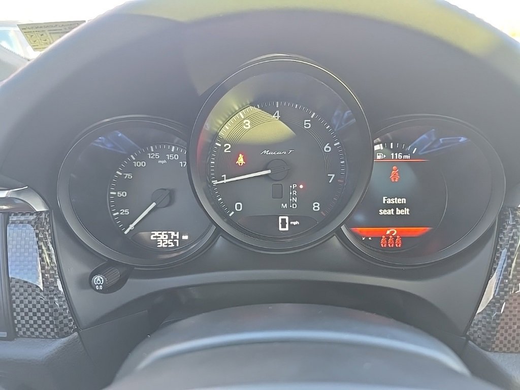 Used 2023 Porsche Macan Turbo image 14