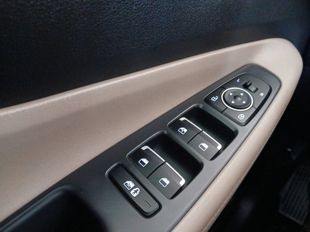 Used 2023 Hyundai Santa Fe SE FWD image 37