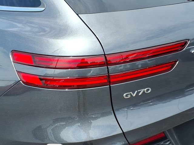 Used 2023 Genesis GV70 2.5T w/ Advanced Package AWD/4WD image 11