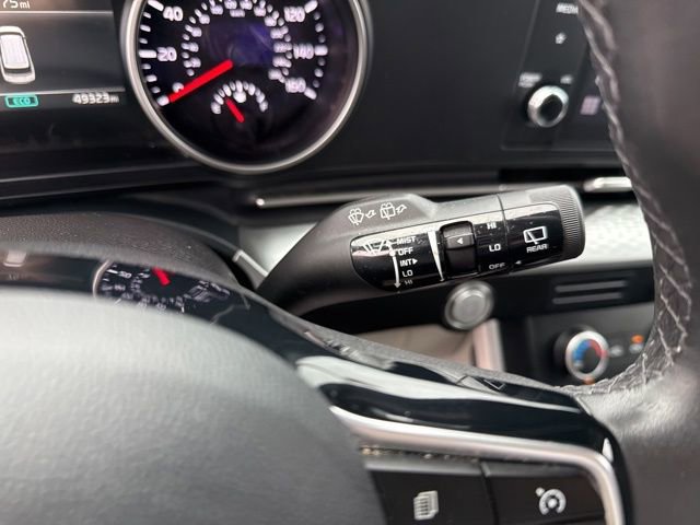 Used 2024 Kia Carnival LX image 19