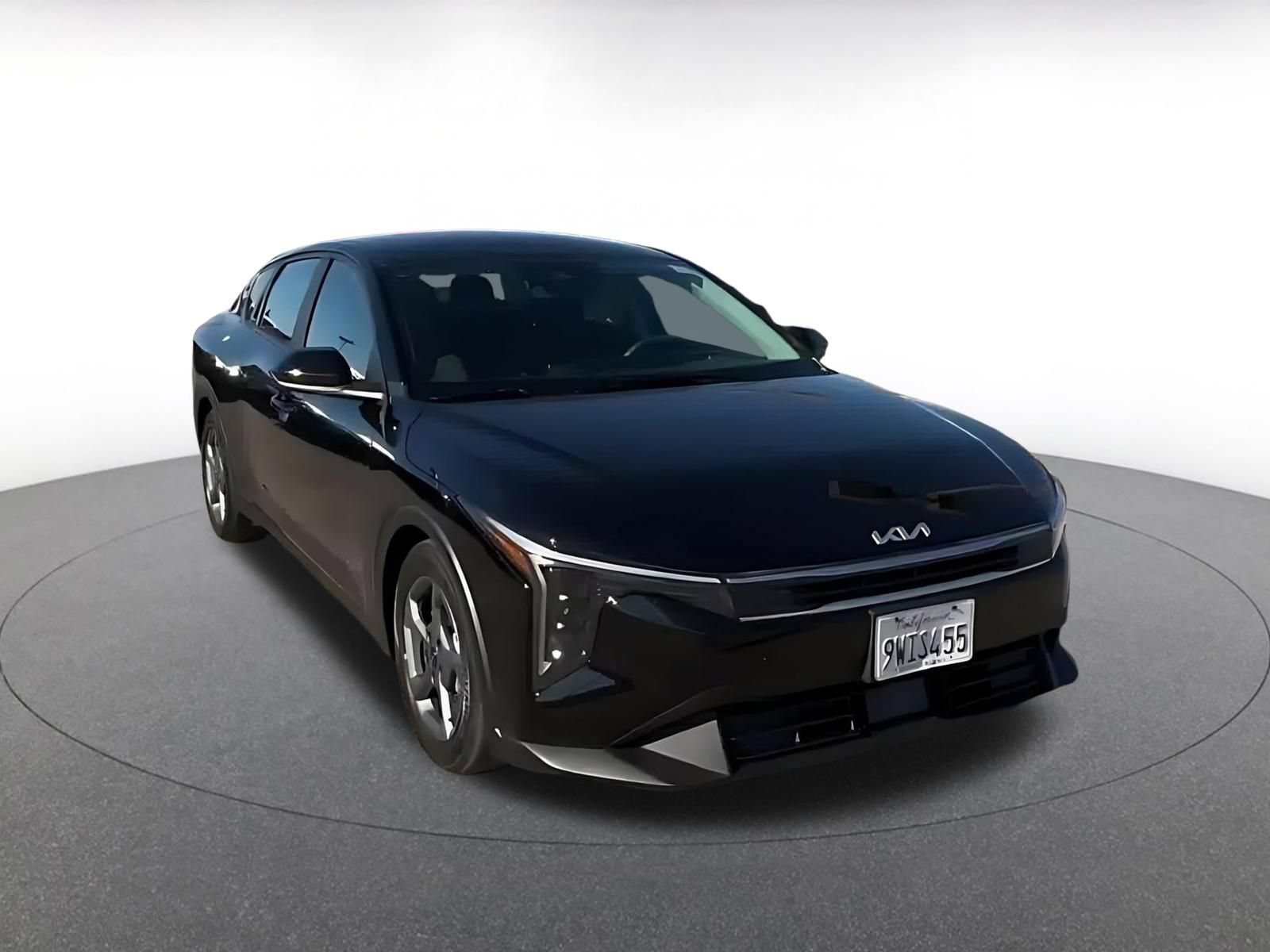 Used 2026 Kia K4 FWD image 3