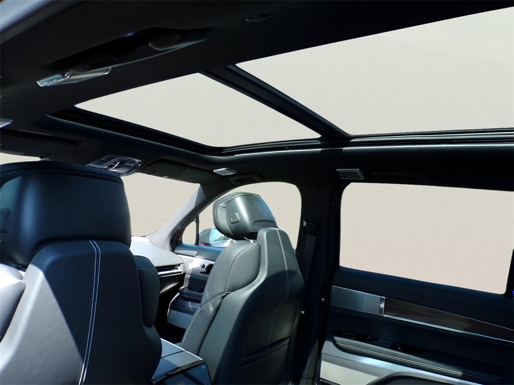 New 2026 Cadillac Vistiq Luxury image 8