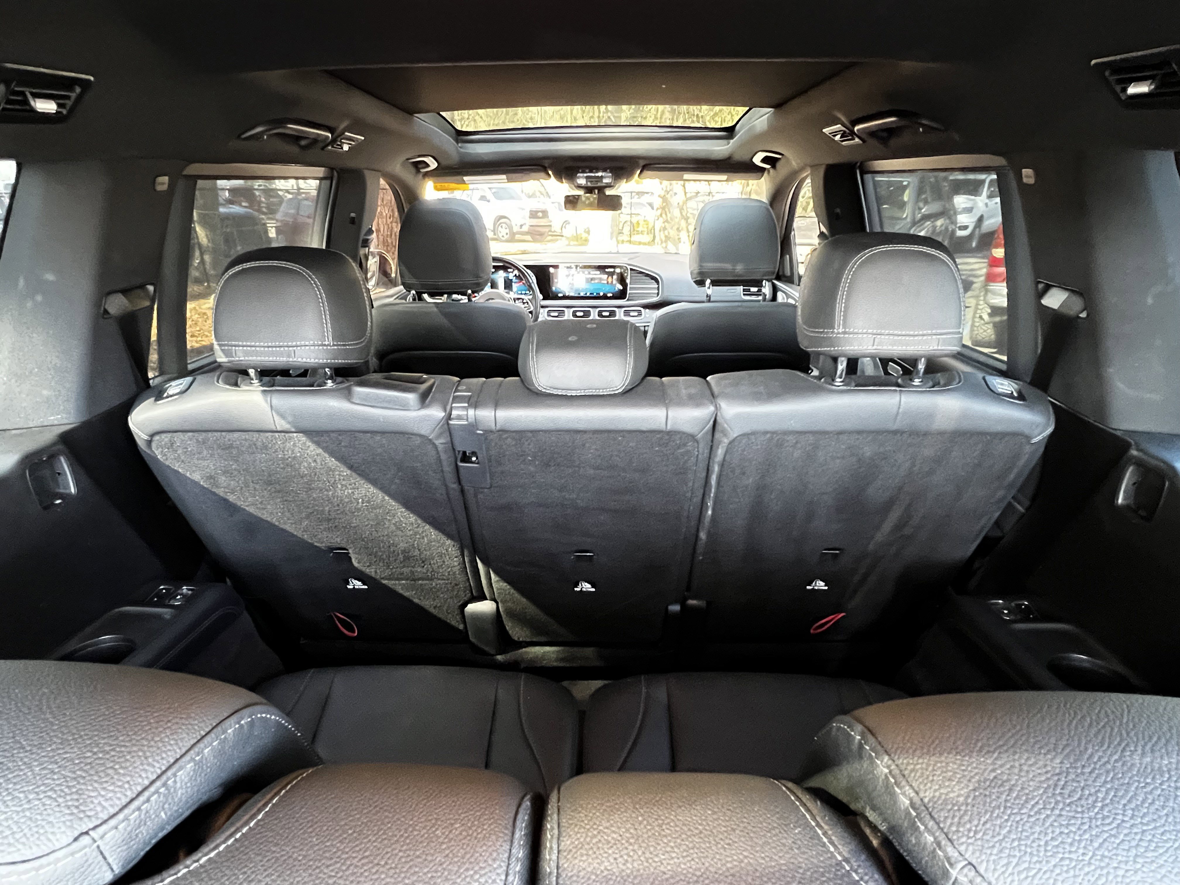 Used 2023 Mercedes-Benz GLS 450 450 4MATIC w/ AMG Line Exterior image 50