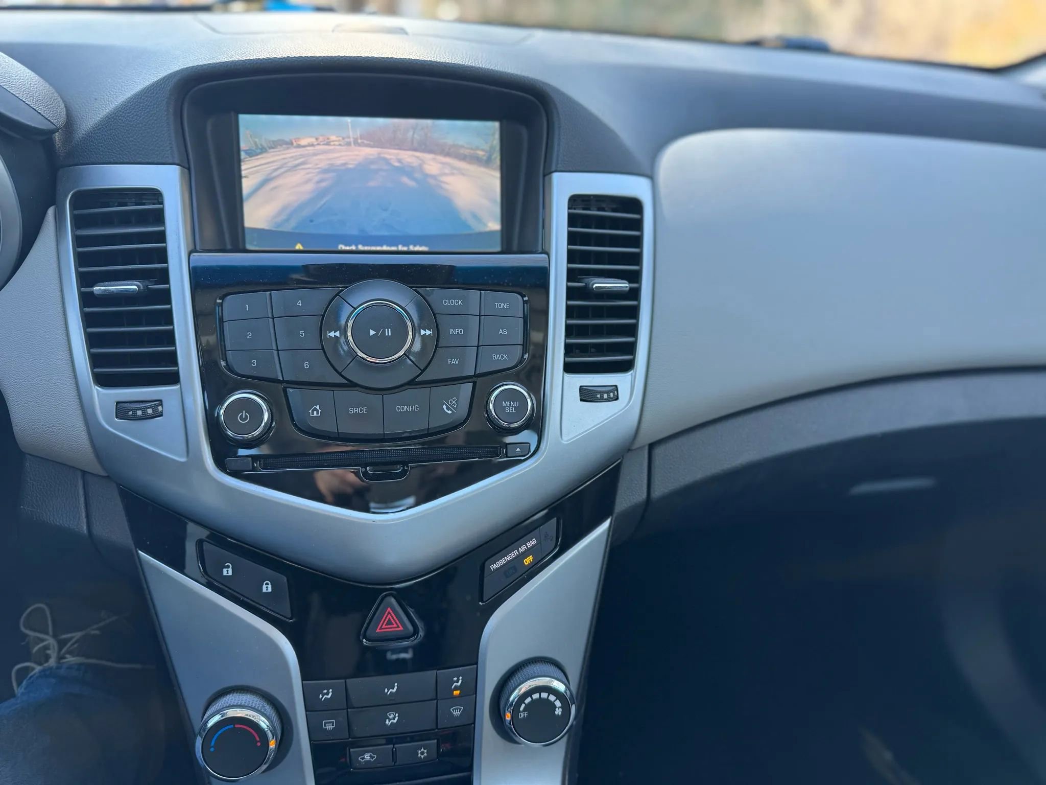 Used 2014 Chevrolet Cruze LT image 31