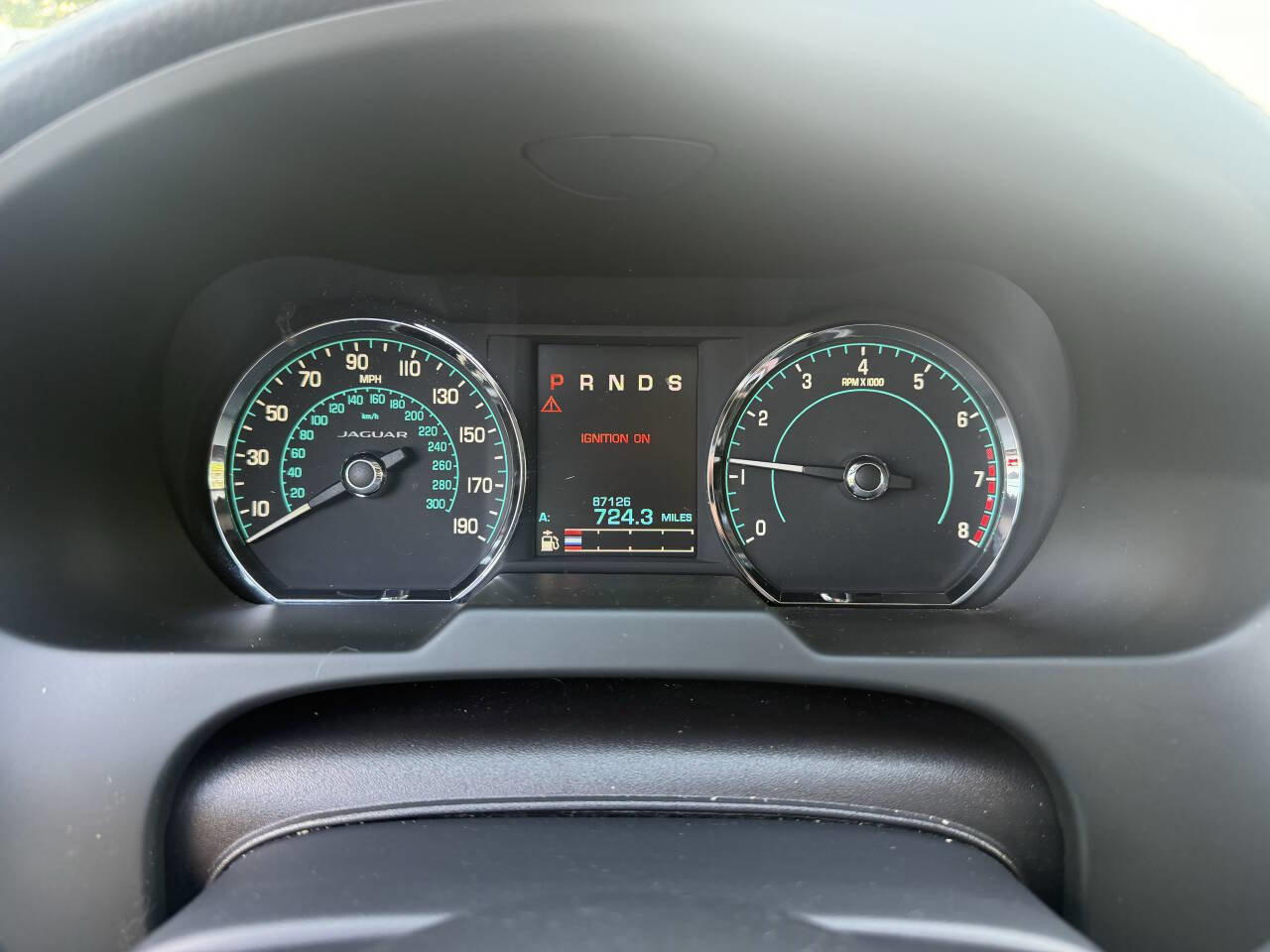Used 2014 Jaguar XF RWD image 16