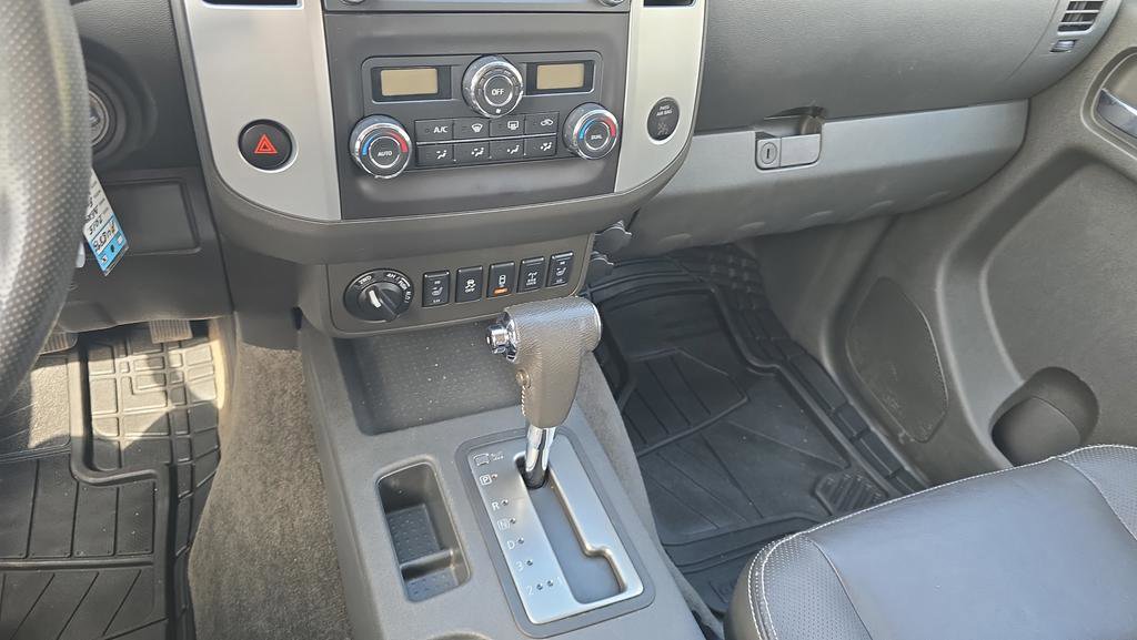 Used 2015 Nissan Frontier PRO-4X w/ Pro-4x Luxury Package image 21