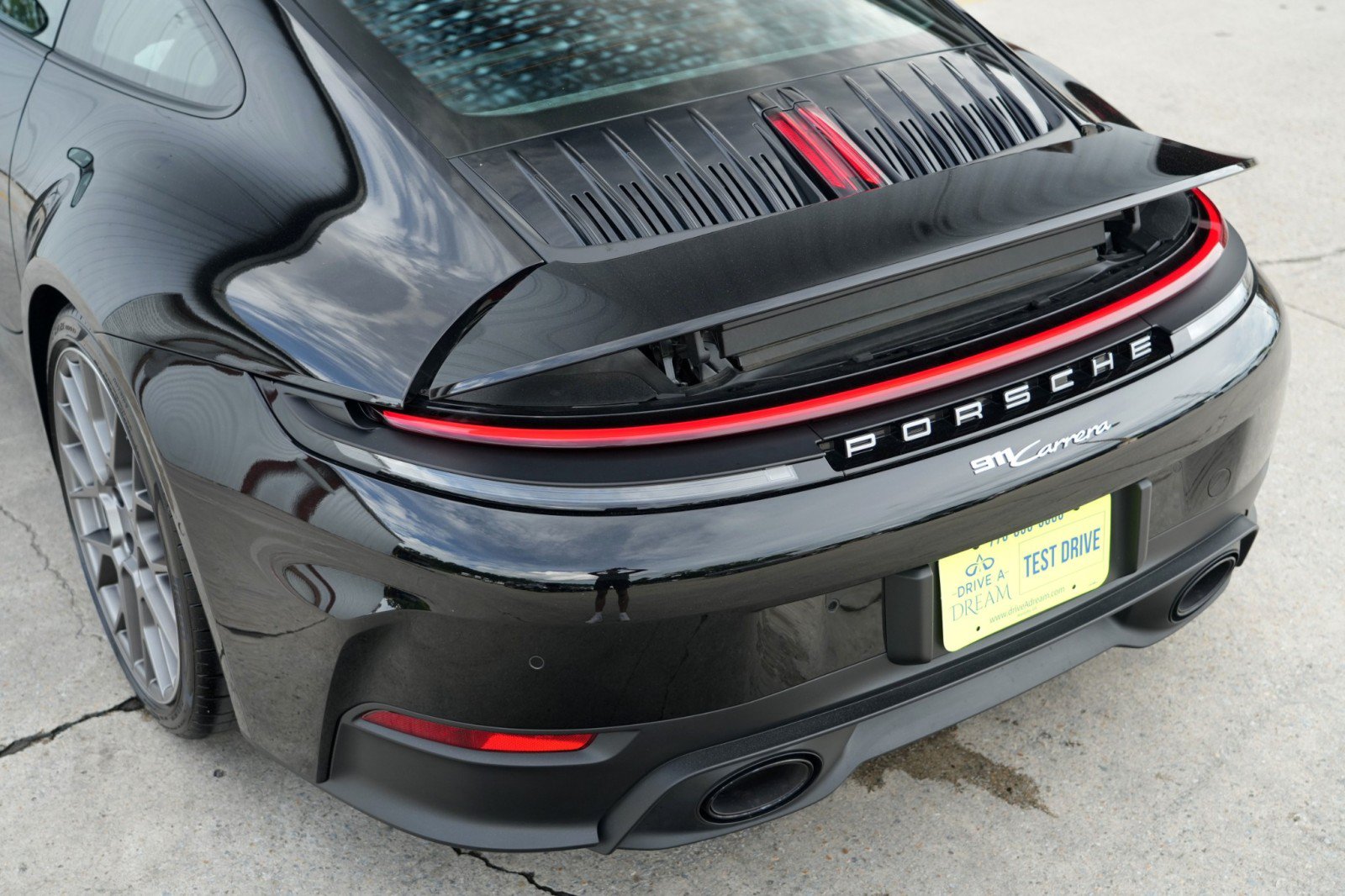 Used 2025 Porsche 911 Carrera RWD image 61
