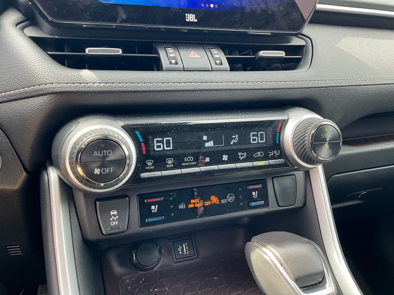 Used 2025 Toyota RAV4 Limited w/ Weather Package AWD/4WD image 18