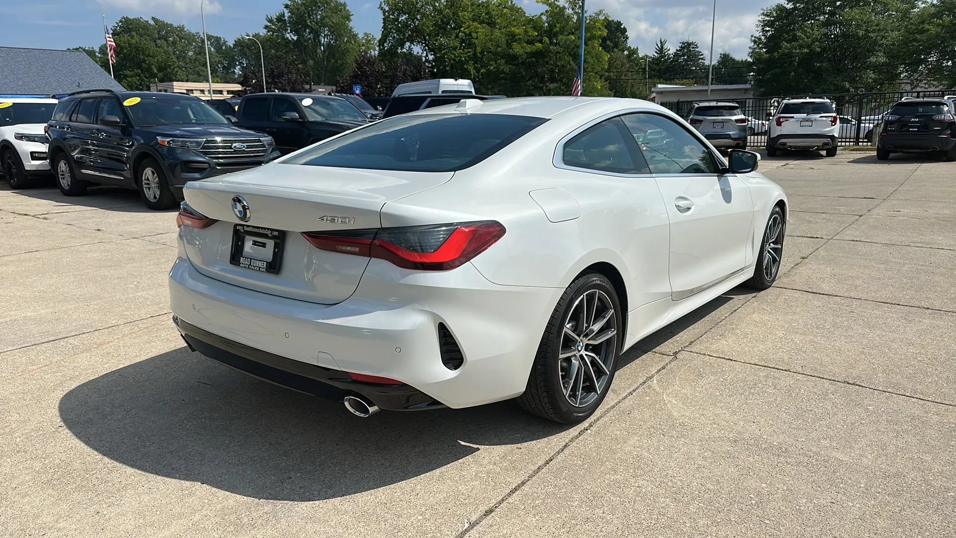 Used 2025 BMW 430i Coupe w/ Premium Package RWD image 5