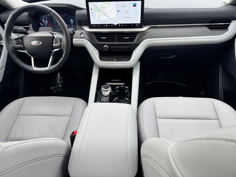 Used 2025 Ford Explorer Platinum w/ Ultimate Package image 12