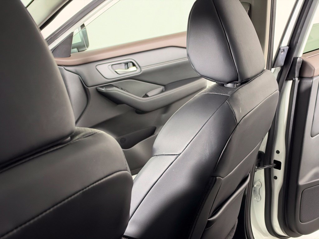 Certified 2023 Nissan Rogue SV w/ SV Premium B Package FWD image 27