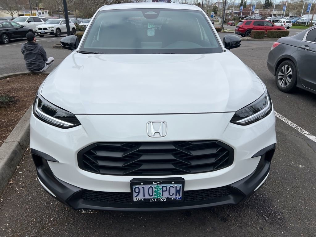 Used 2025 Honda HR-V Sport image 2