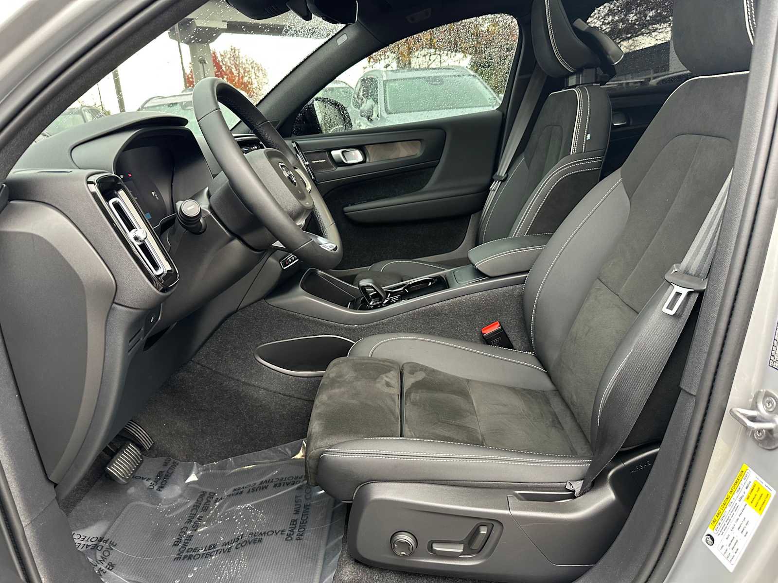 Certified 2023 Volvo C40 P8 Recharge Ultimate image 19