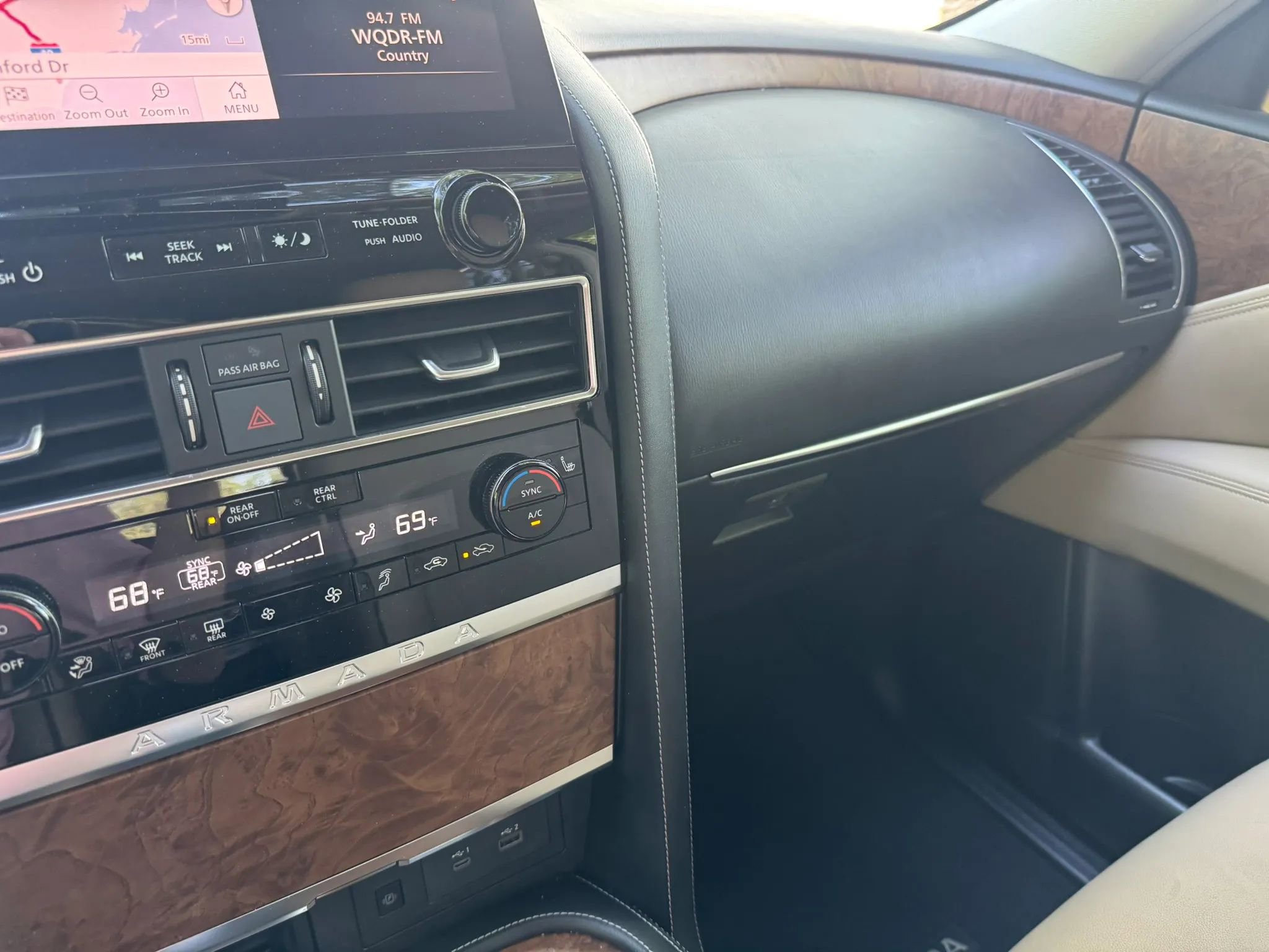 Used 2023 Nissan Armada SL w/ Captain's Chairs Package RWD image 35