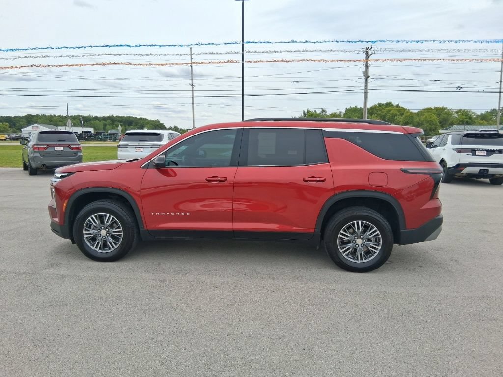 Used 2024 Chevrolet Traverse LT AWD/4WD image 11