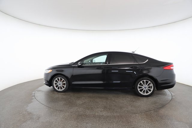 Used 2017 Ford Fusion SE image 7