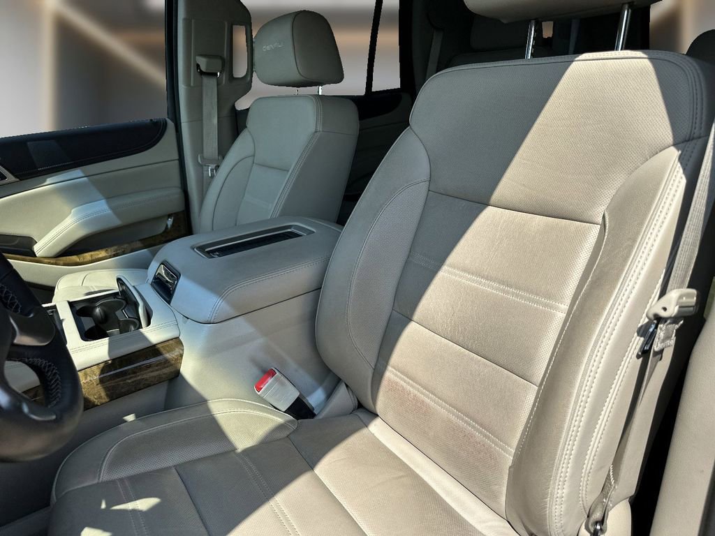 Used 2017 GMC Yukon Denali w/ Open Road Package image 7