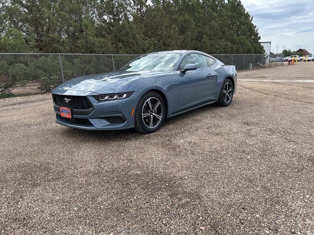 Used 2024 Ford Mustang Coupe RWD image 2