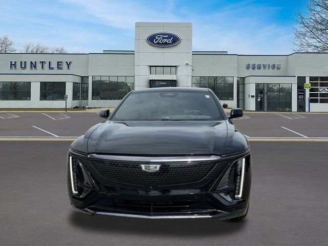 Used 2024 Cadillac Lyriq Sport AWD/4WD image 2