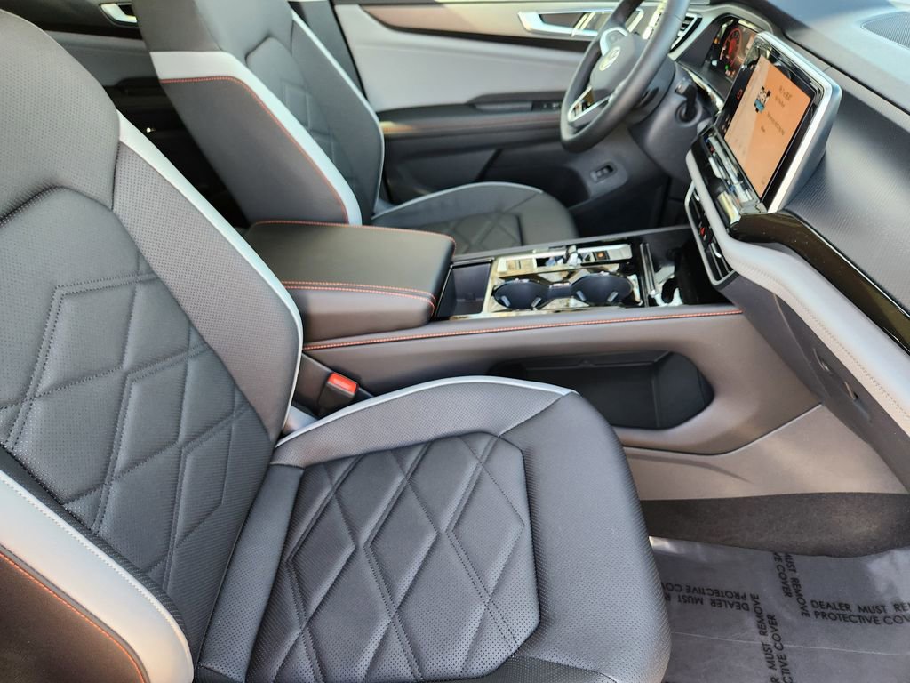 New 2026 Volkswagen Atlas Peak Edition image 4
