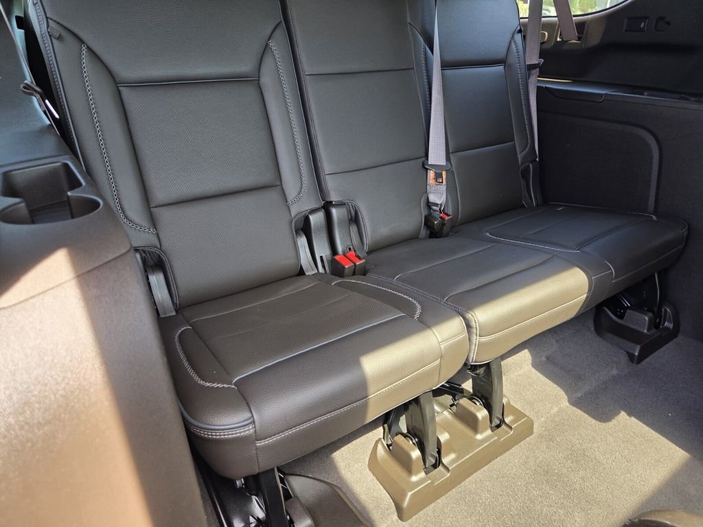 Used 2021 GMC Yukon XL Denali w/ Denali Premium Package image 15