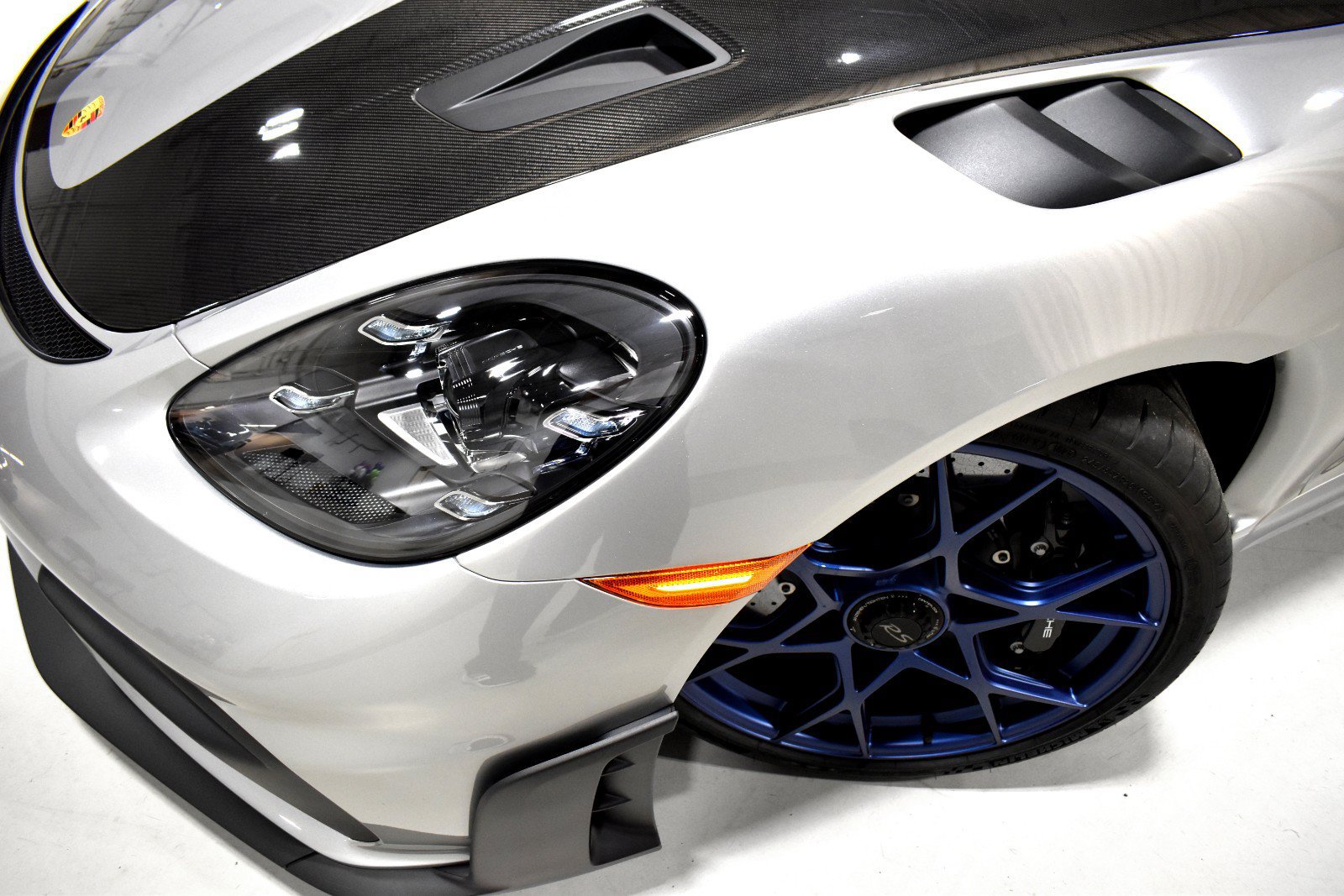 Used 2024 Porsche 718 Cayman GT4 RS RWD image 9