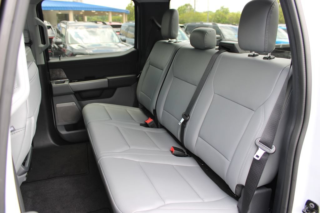 New 2025 Ford F150 Lightning Flash AWD/4WD image 12