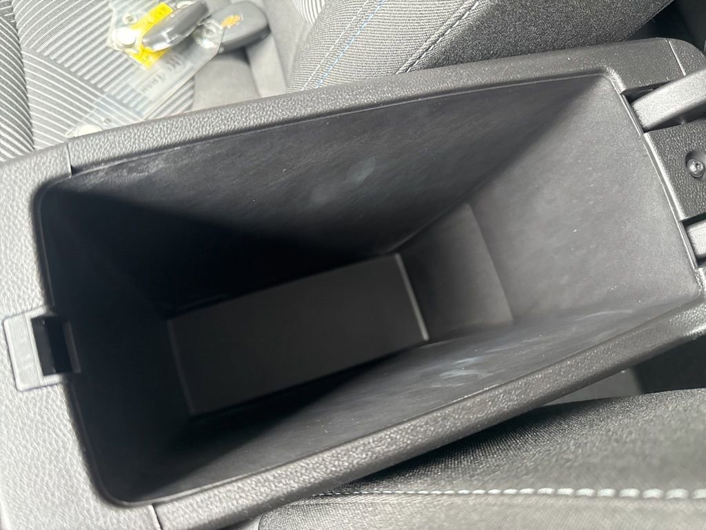 New 2027 Chevrolet Bolt LT w/ Comfort Package image 28