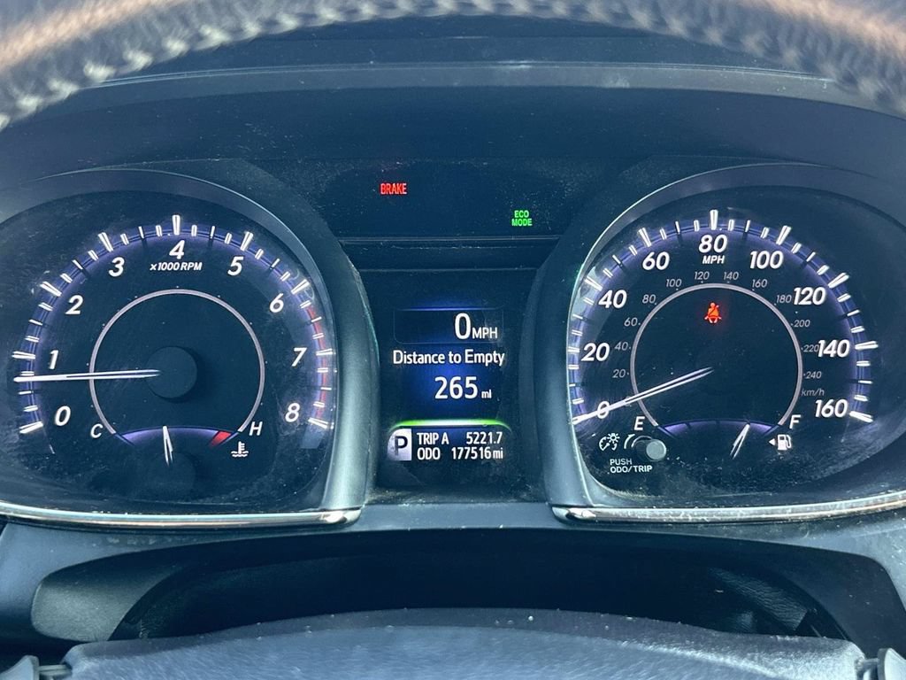 Used 2015 Toyota Avalon XLE FWD image 25