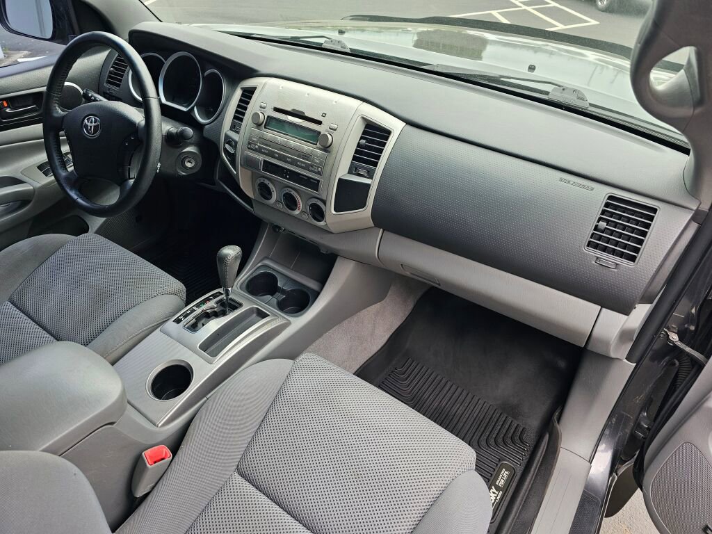 Used 2010 Toyota Tacoma 4x4 Double Cab image 12