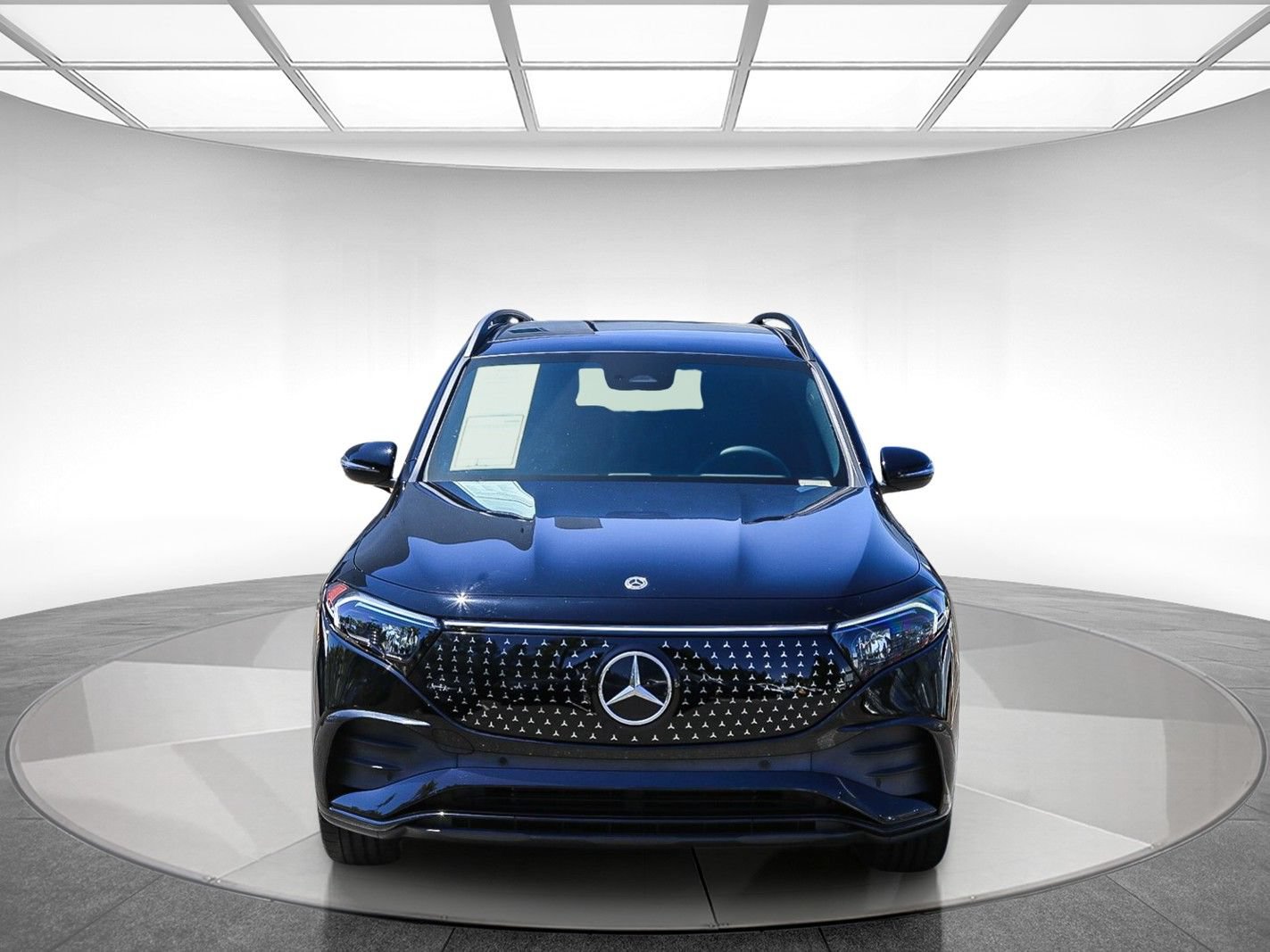 Used 2024 Mercedes-Benz EQB 300 4MATIC image 6