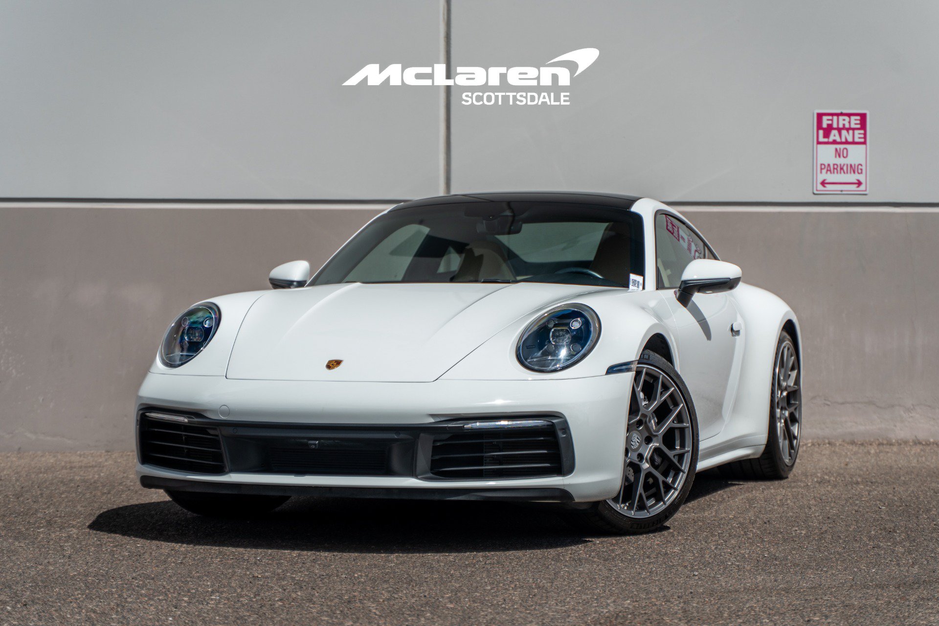 Used 2023 Porsche 911 Carrera RWD image 2