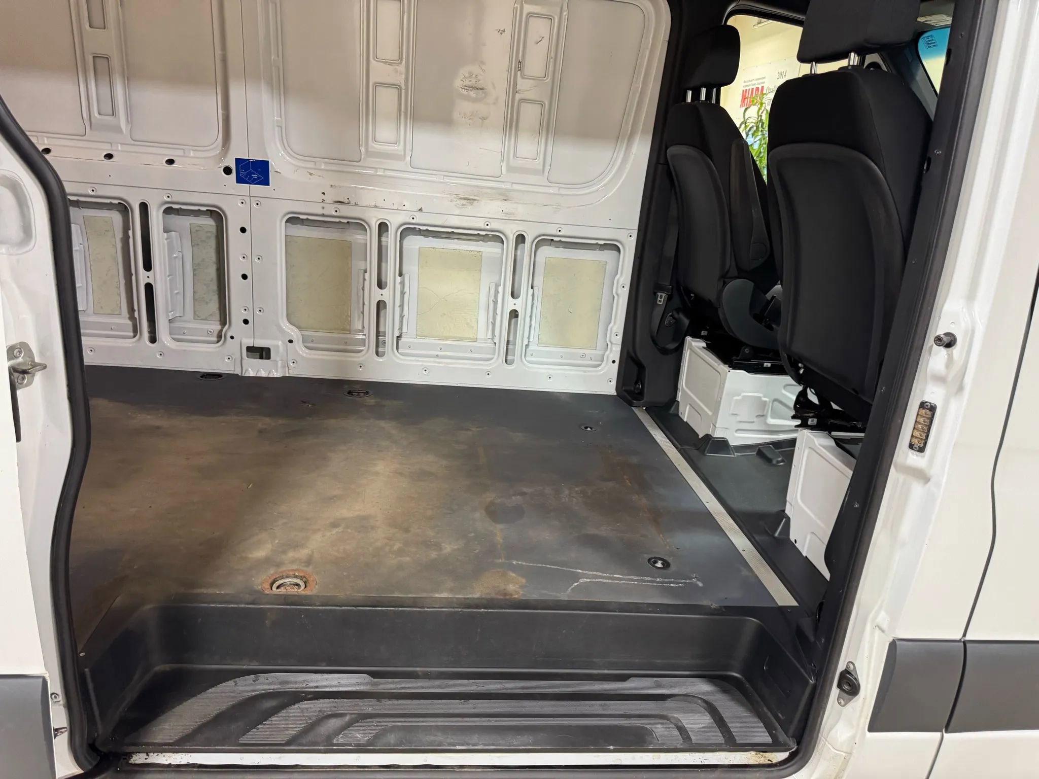 Used 2020 Mercedes-Benz Sprinter 2500 image 17