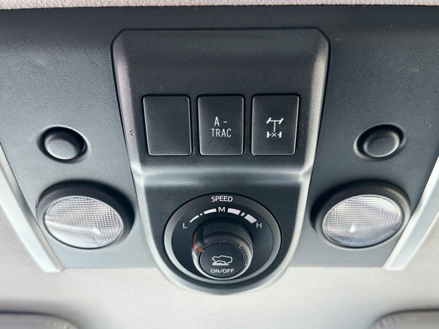 Used 2014 Toyota FJ Cruiser 4WD w/ Convenience Package image 39