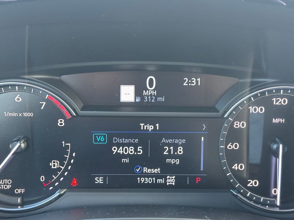 Used 2025 Cadillac XT5 Premium Luxury image 22