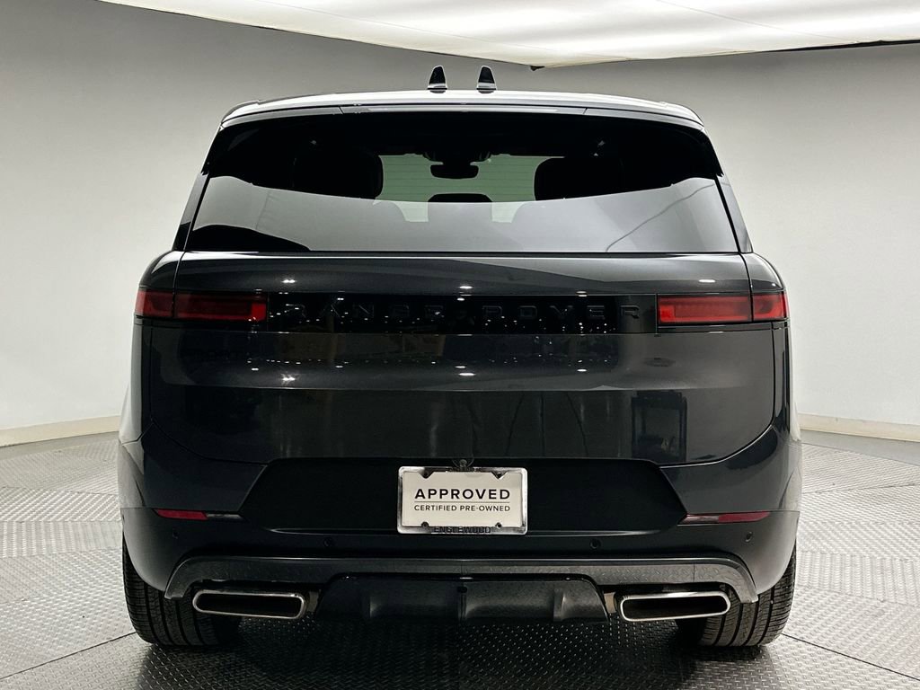 Used 2025 Land Rover Range Rover Sport SE image 12