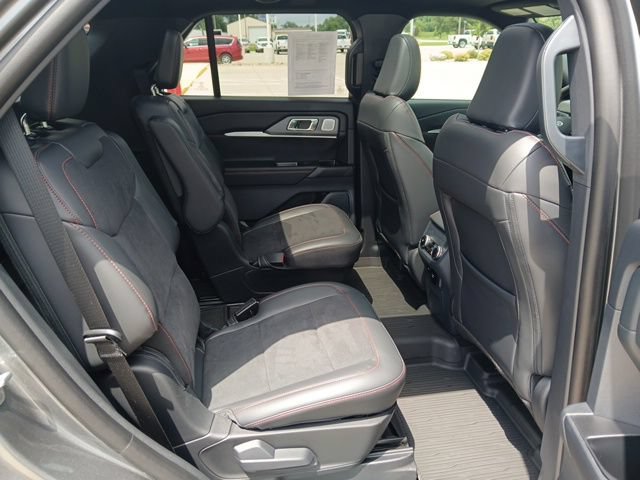 Used 2026 Ford Explorer ST w/ Sun And Sound Package AWD/4WD image 33